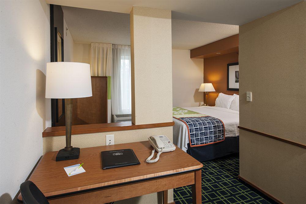 Fairfield Inn & Suites By Marriott Brunswick Freeport Esterno foto